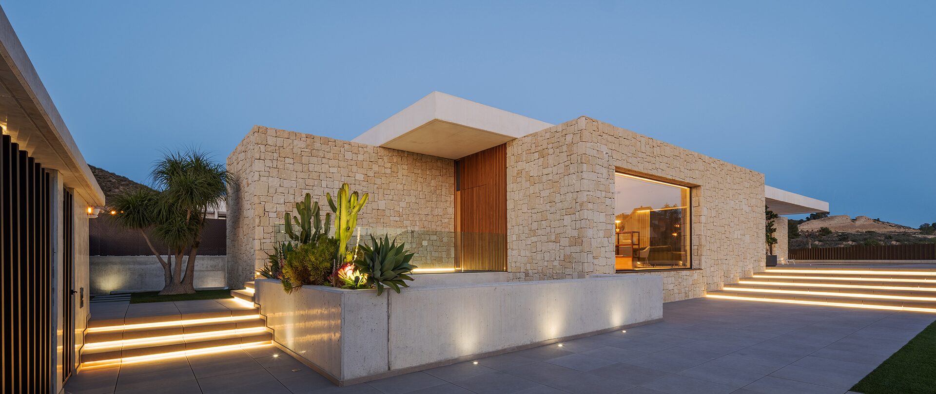 STONE HOUSE